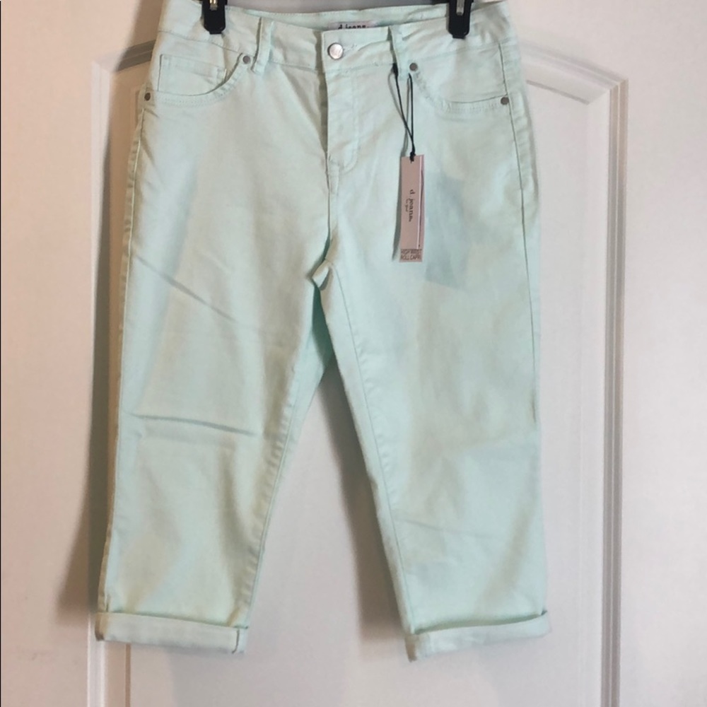 NWT, d. jeans, mint green, size 8
